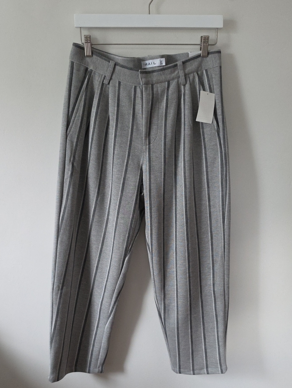 The Rail Grey Pinstripe Pleated Cropped Ponte Trousers Women Sz 32